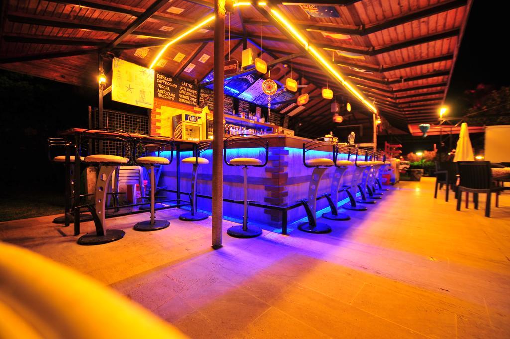 Hotel Pelin フェティエ エクステリア 写真