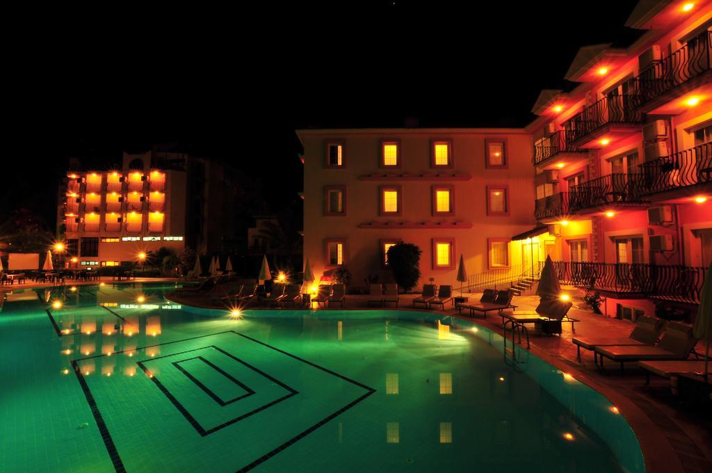 Hotel Pelin フェティエ エクステリア 写真