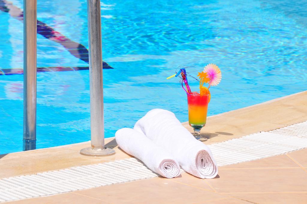 Hotel Pelin フェティエ エクステリア 写真