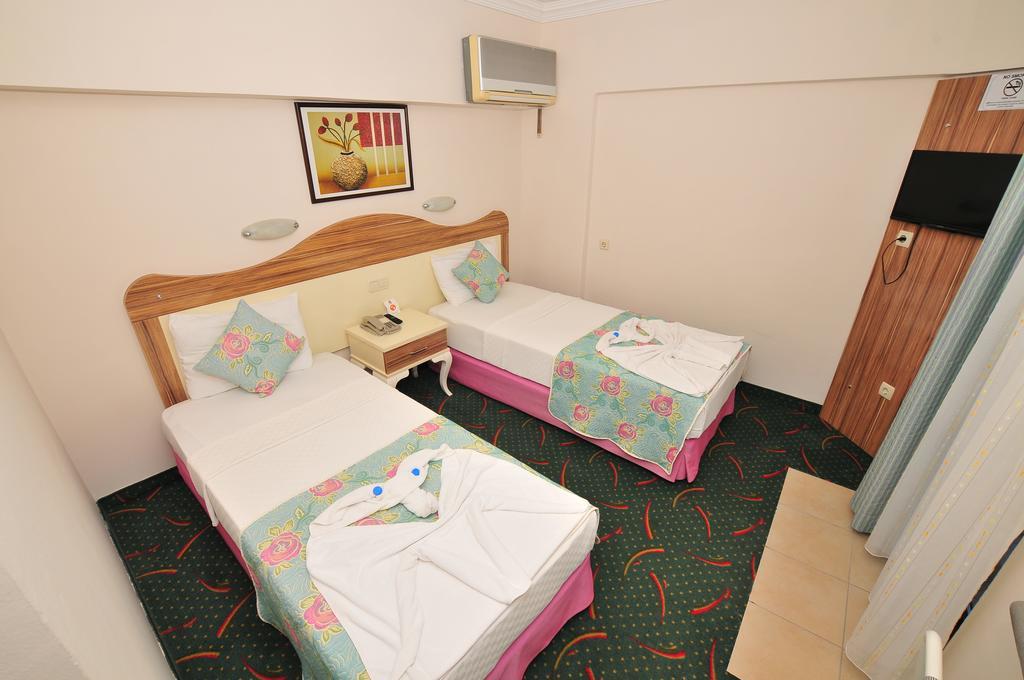 Hotel Pelin フェティエ エクステリア 写真