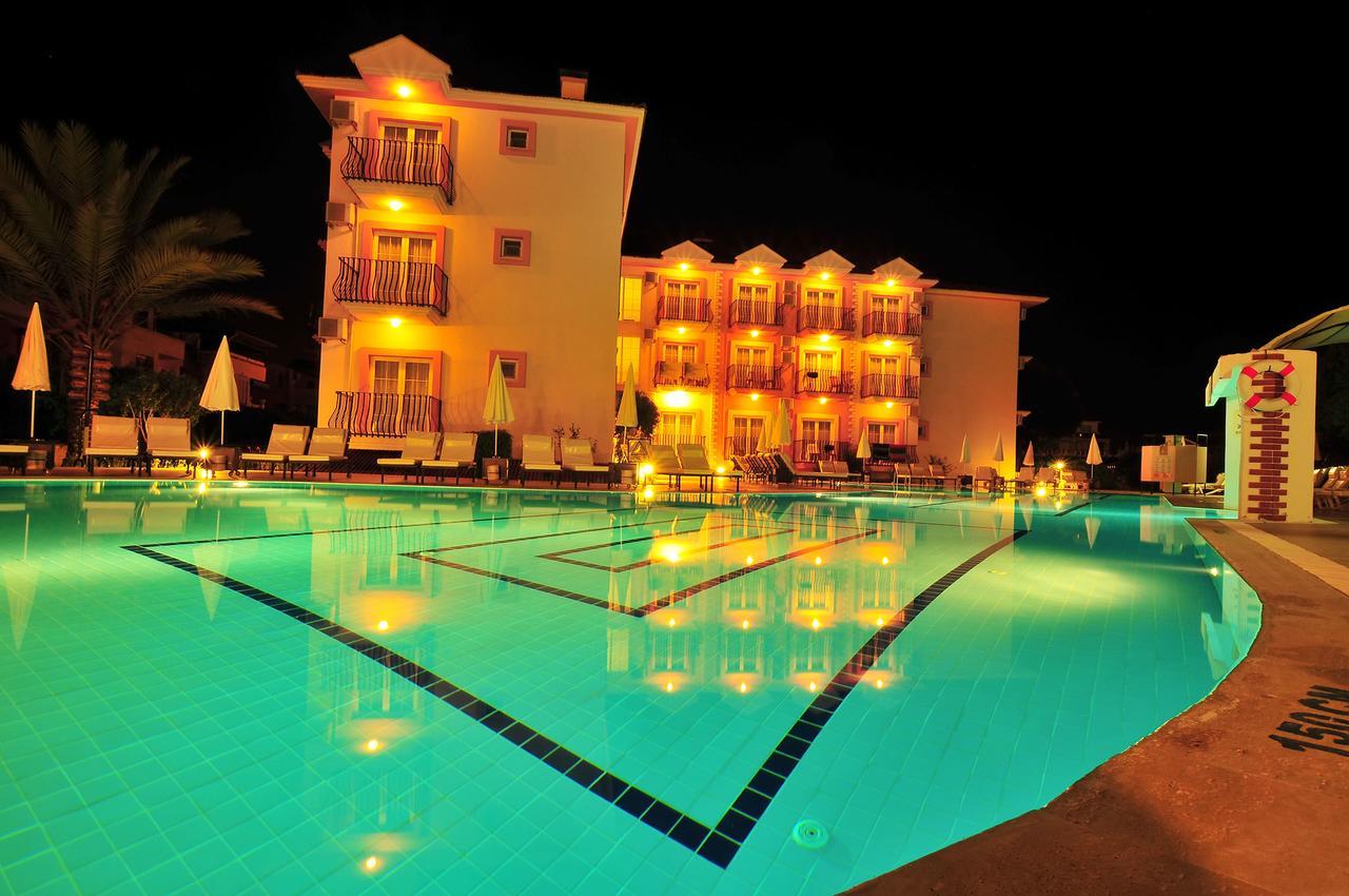 Hotel Pelin フェティエ エクステリア 写真